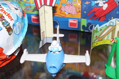 Kinder Surprise Toy Smurfette With Stickers Rare Toy Schlümpfe 1991 